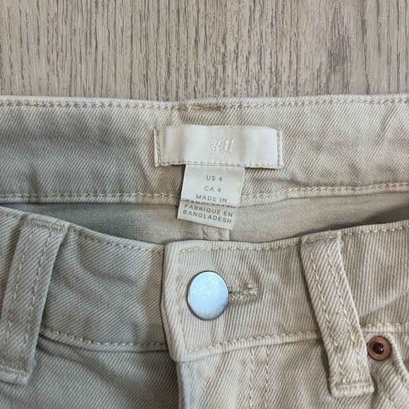 H&M shorts - Picture 2 of 4